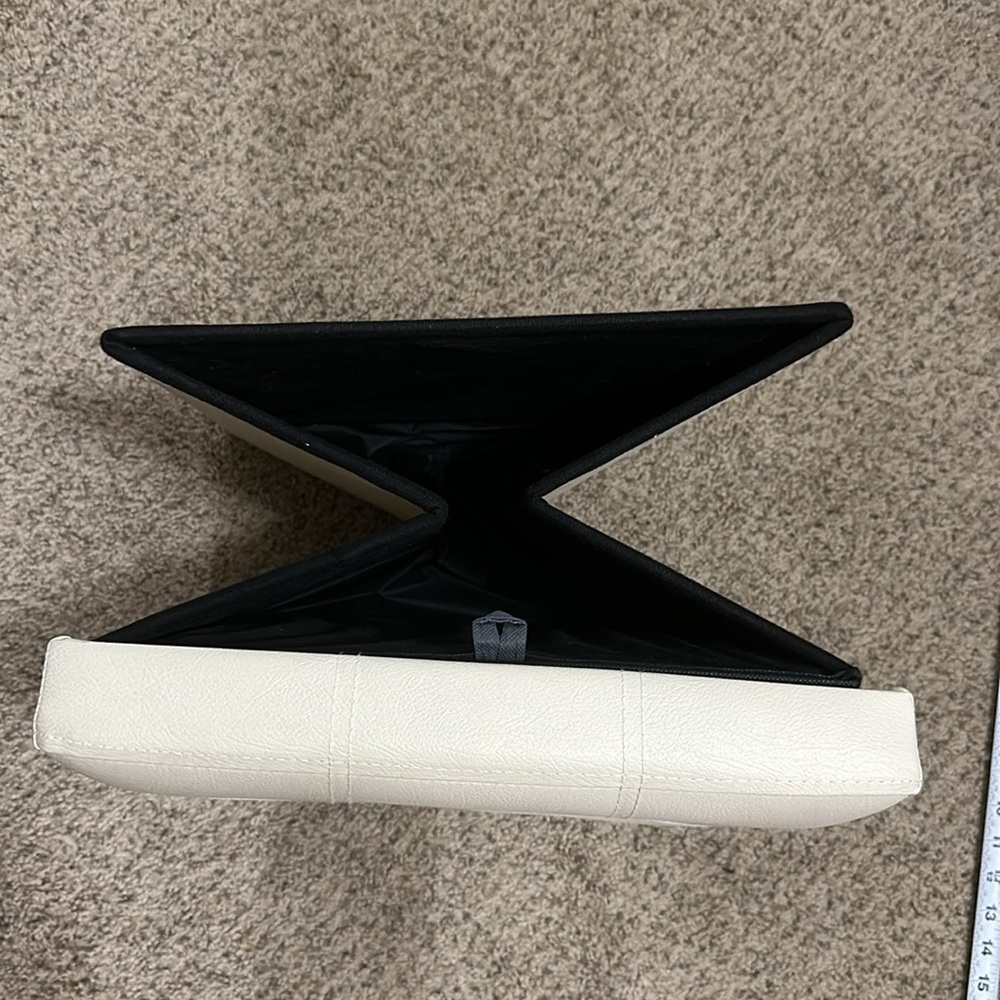 Storage Ottoman (Small) - Picture 9 of 14
